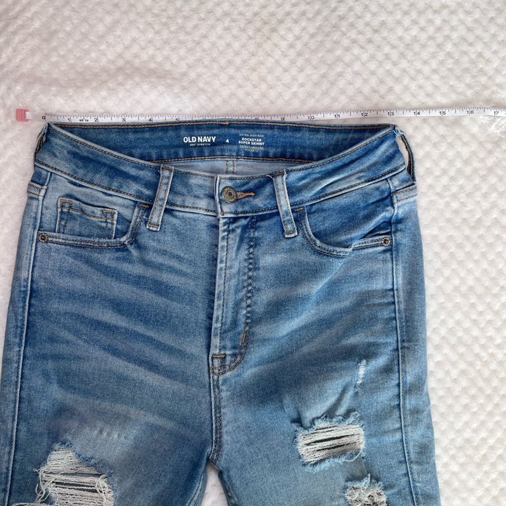 Old Navy Light Blue Distressed Skinny Jeans - Picture 5 of 9